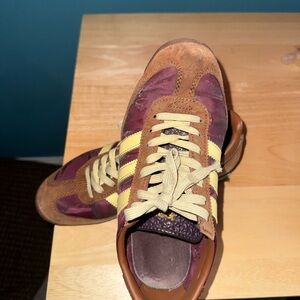 Adidas Men's Brown and Cream Sneakers